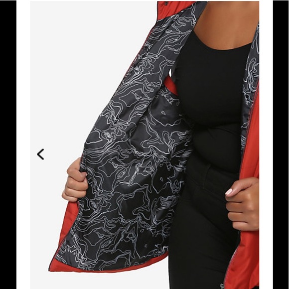 TOMB RAIDER Her Universe PLUS SIZE Puffer Vest! - Picture 5 of 9